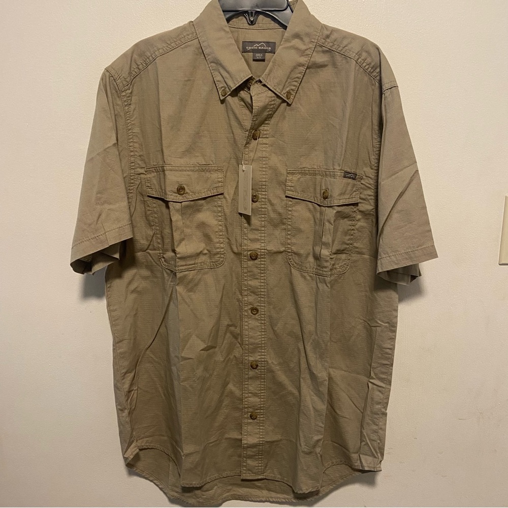 Eddie Bauer Men’s Button Down Shirt Size Medium Fishing Outdoors Camping